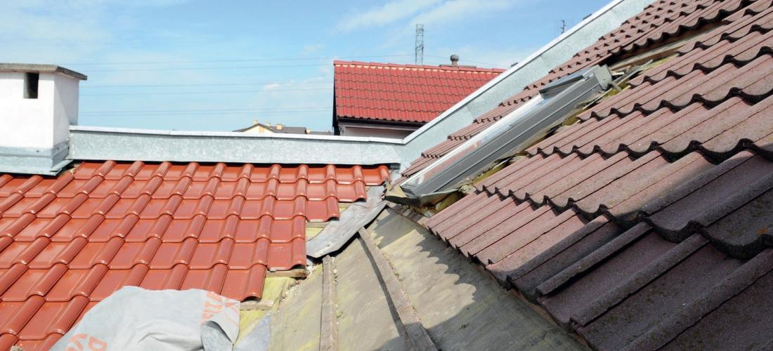 Czy wymianę pokrycia dachowego trzeba zgłaszać?