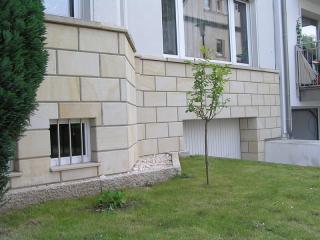 Elewacja z piaskowca - kamień elewacyjny / Wrocław House