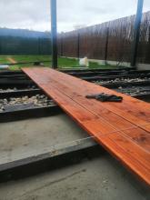 Jak wykonać drewniany taras na legarach?