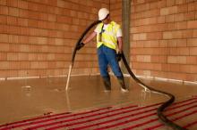 Jakie są różnice pomiędzy jastrychem anhydrytowym i cementowym?