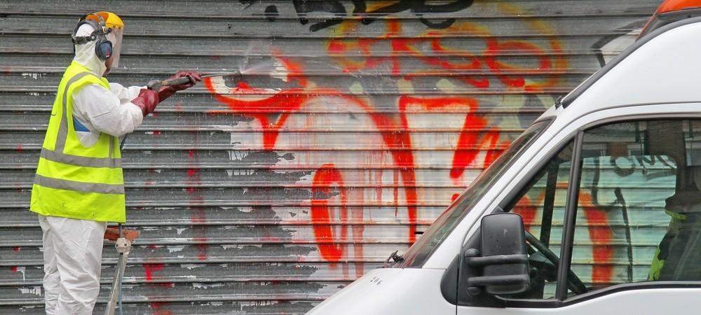 Jak usunąć graffiti?