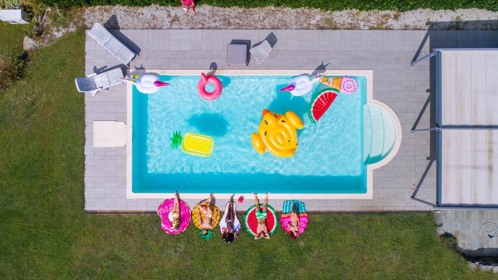 Jak zorganizować pool party? / Baseny ogrodowe Wrocław