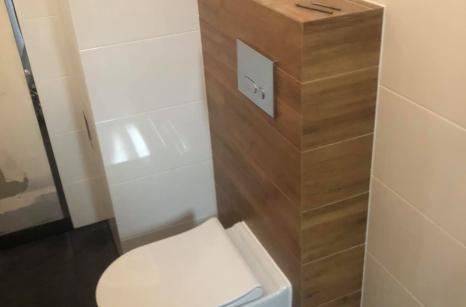 biały montaż i instalacja sanitarna w łazience Wrocław